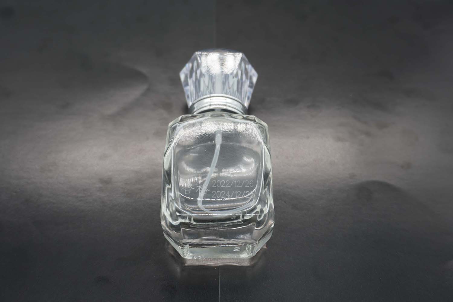 Cosmetics packaging